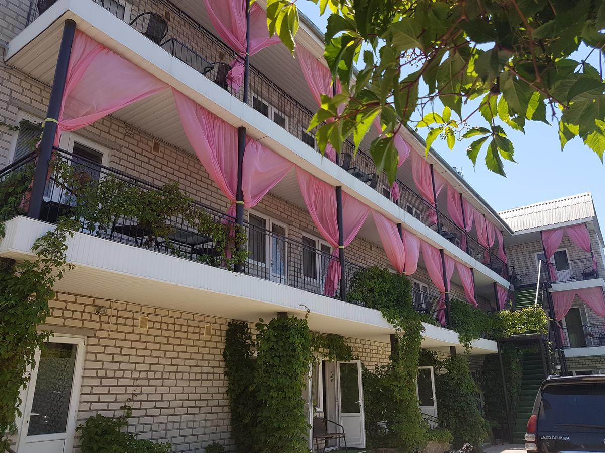 Hotel Flamingo Zaliznyy Port Εξωτερικό φωτογραφία