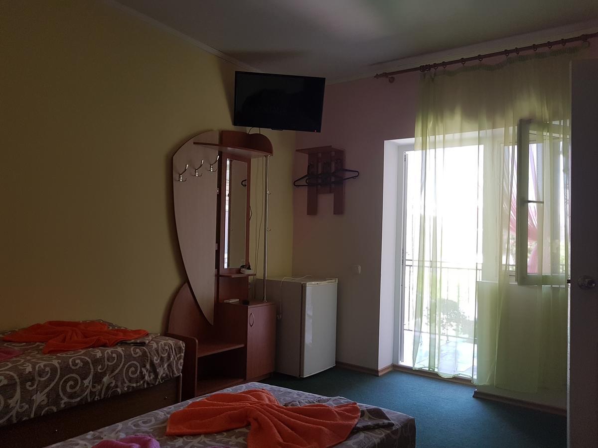 Hotel Flamingo Zaliznyy Port Εξωτερικό φωτογραφία
